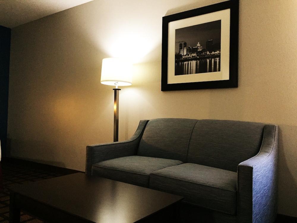Baymont By Wyndham Morton Hotel Buitenkant foto