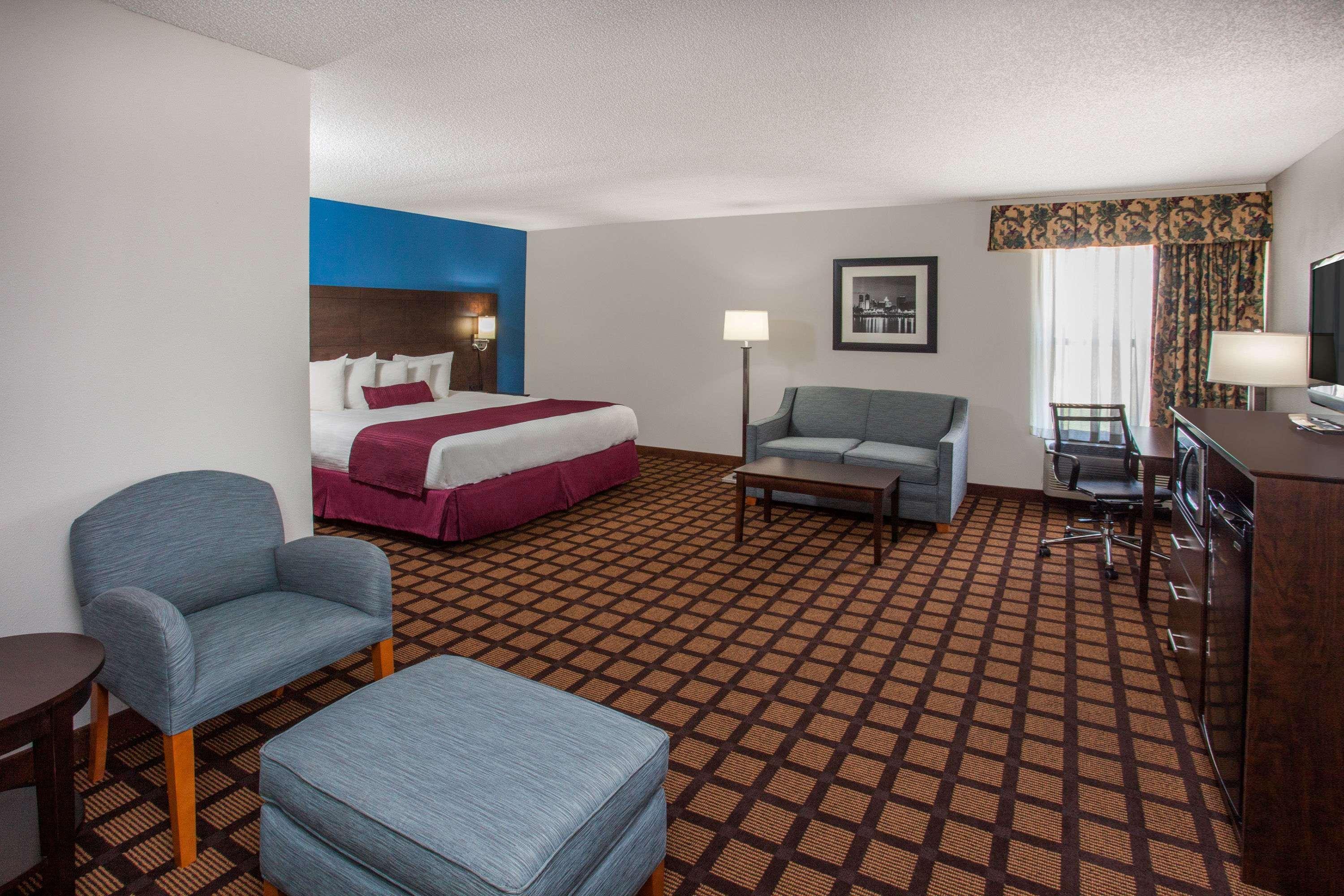 Baymont By Wyndham Morton Hotel Buitenkant foto