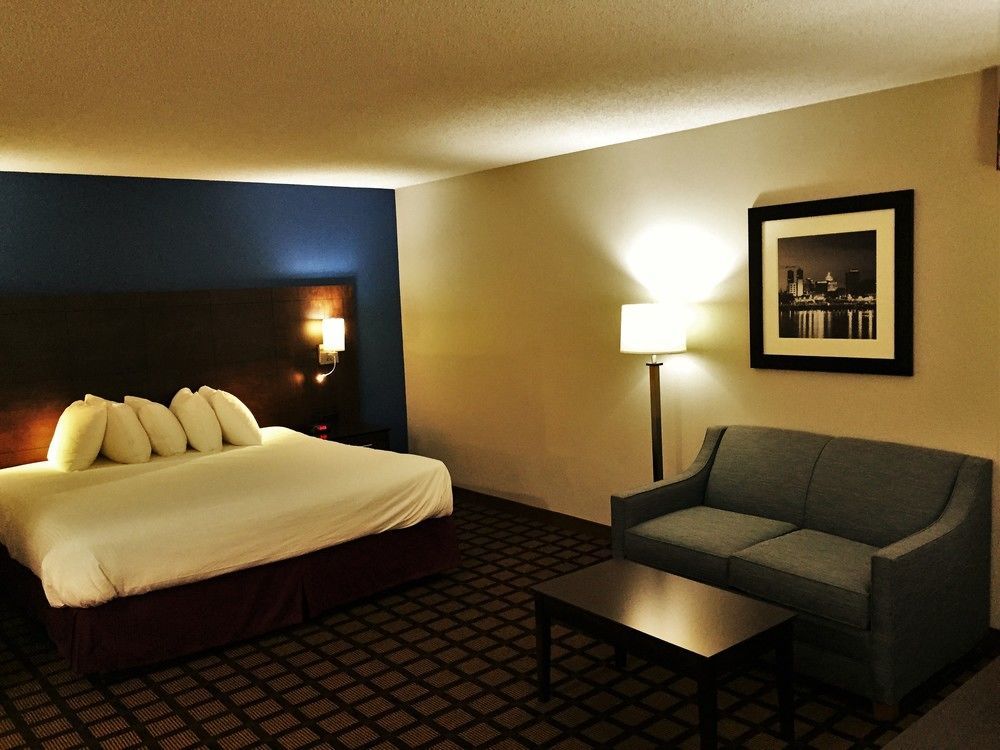 Baymont By Wyndham Morton Hotel Buitenkant foto
